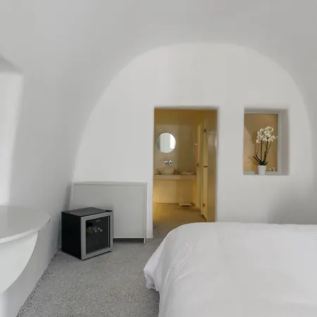 Echoes Luxury (adults Only) Hotel Oia (Santorini)