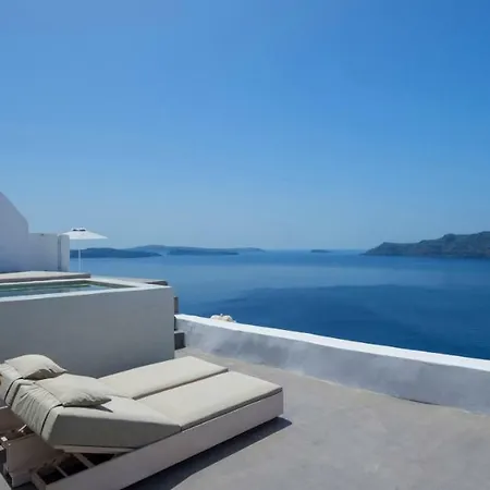 Echoes Luxury Hotel Oia (Santorini)