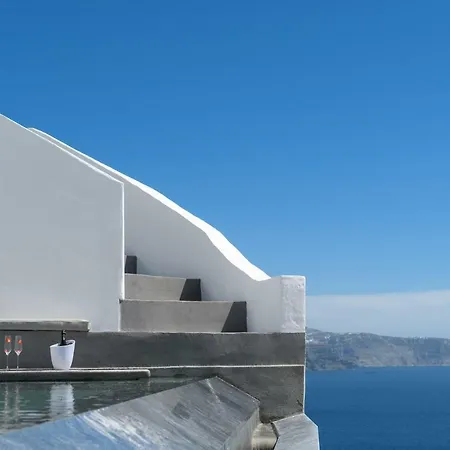 Hotel Echoes Luxury Oia (Santorini)